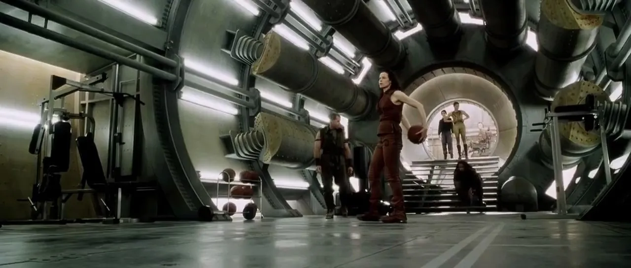 Alien Resurrection (1997) (English) Bluray 720p [700MB] Download Screenshot