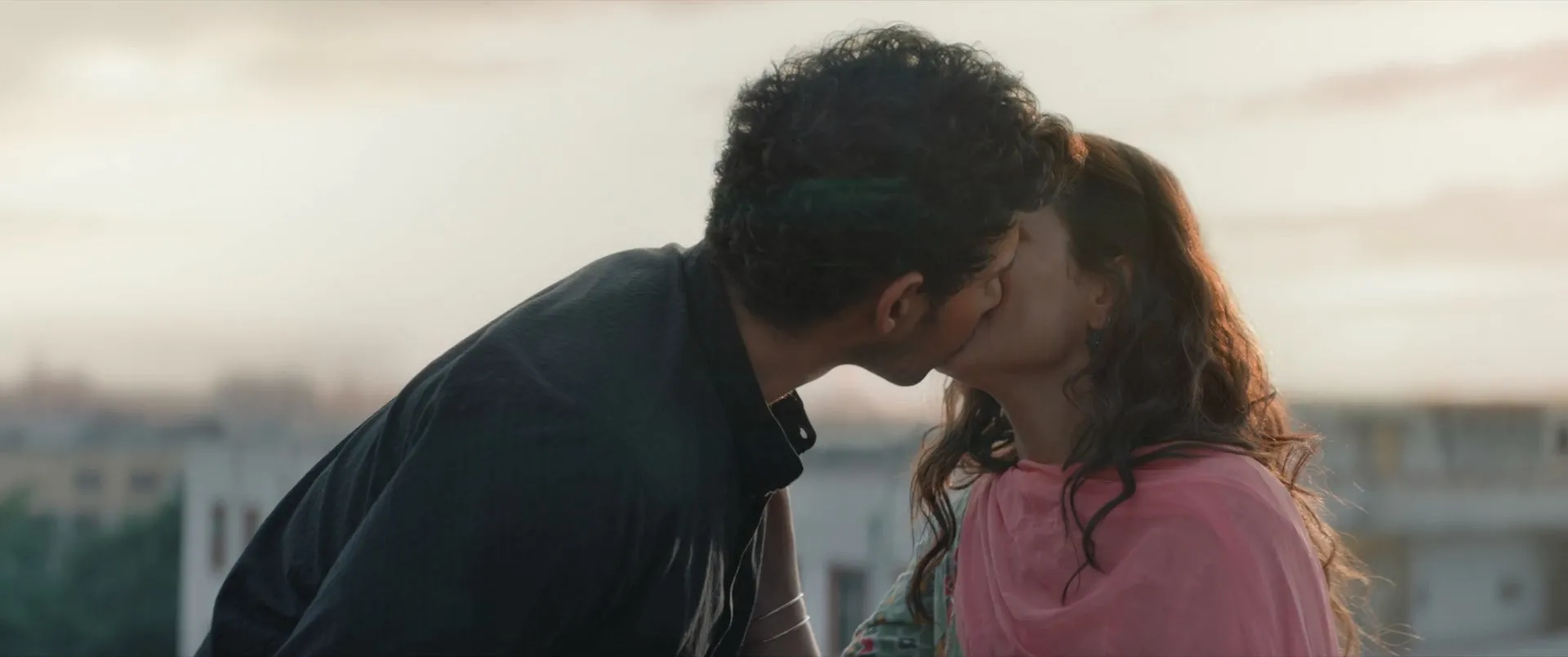 Dhadak 2 2025 Hindi Audio WEB-DL 720p - 480p - 1080p Screenshot