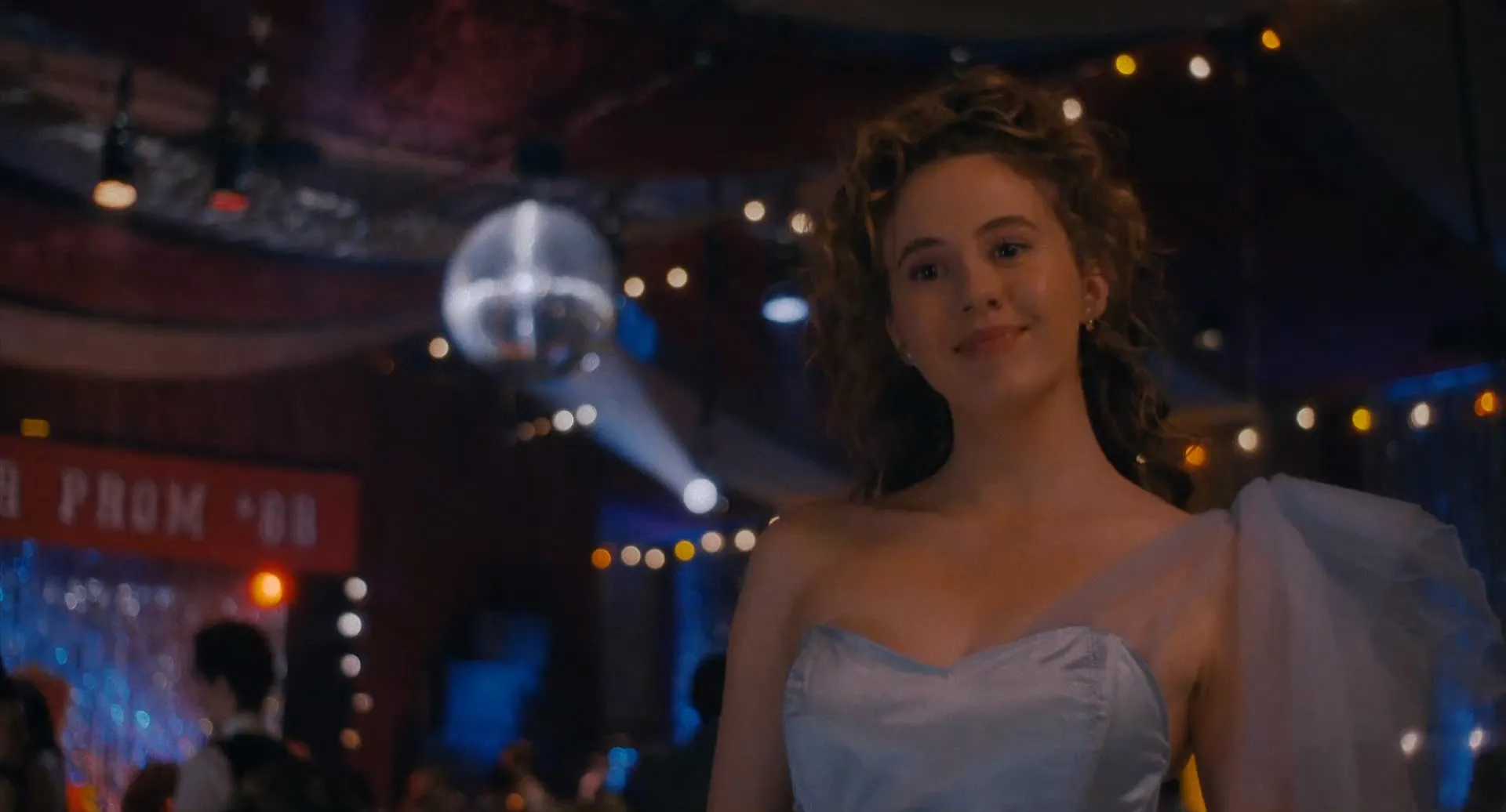 Fear Street: Prom Queen 2025 Hindi Dual Audio WEB-DL 720p - 480p - 1080p Screenshot