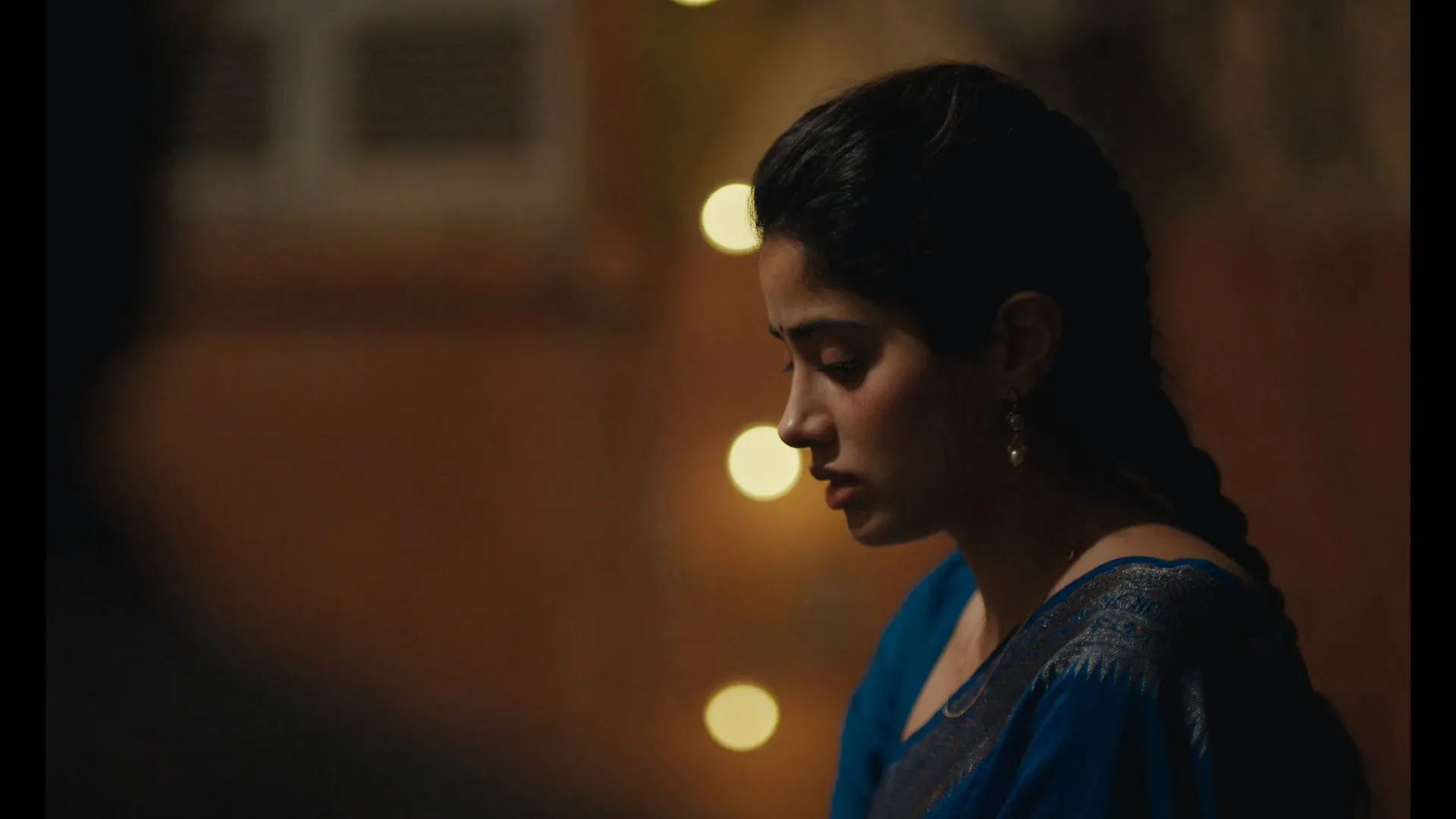 Homebound 2025 Hindi WEB-DL 720p - 480p - 1080p Screenshot