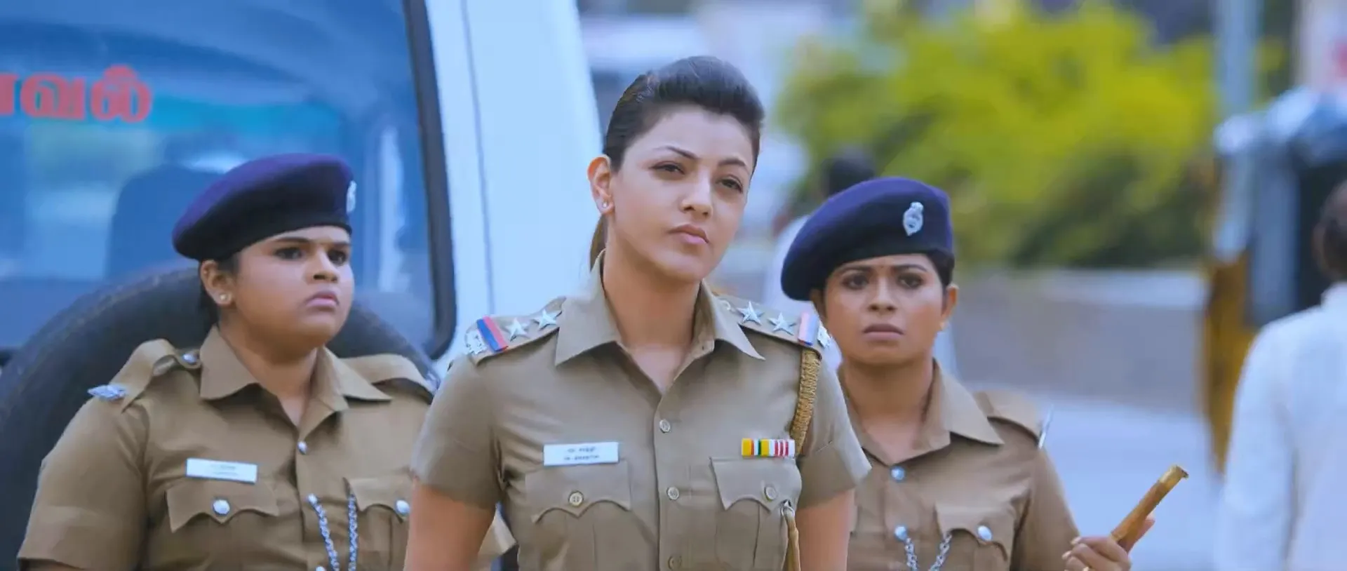 Jil 2015 HDRip 480p 400MB Dual Audio Screenshot