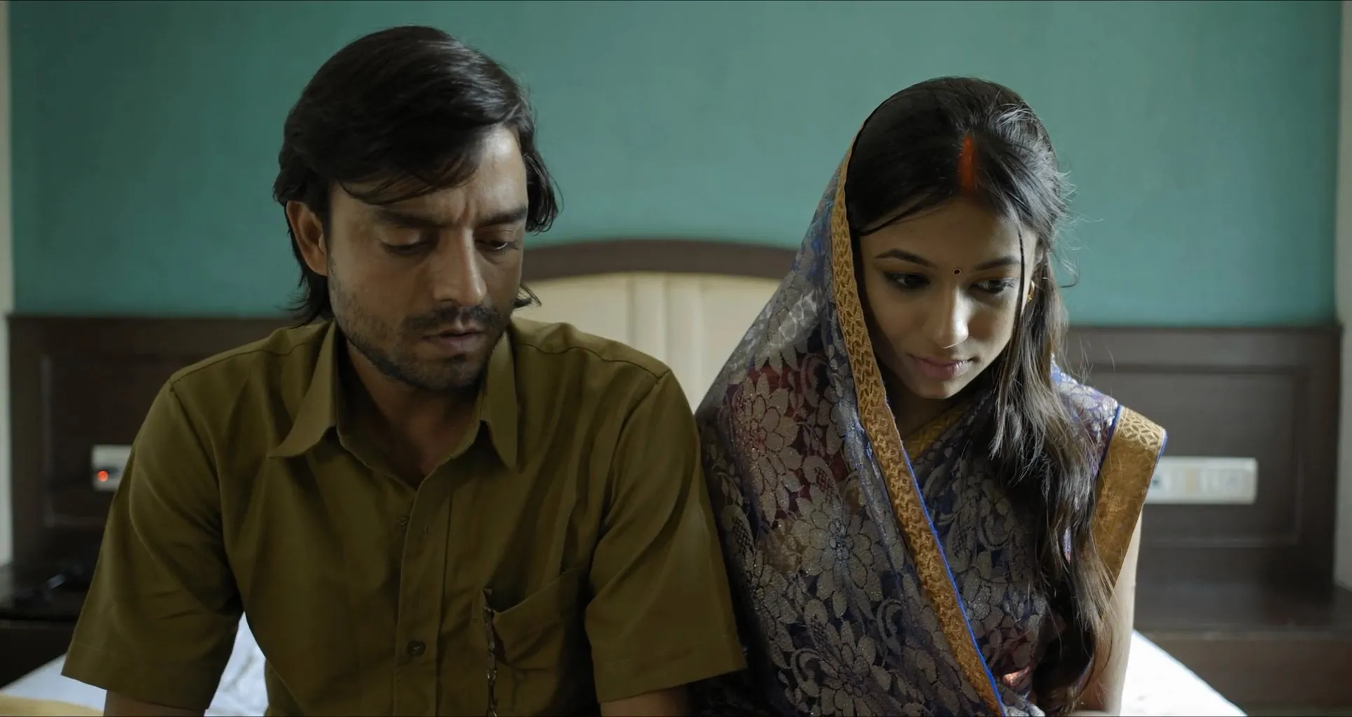 Love and Shukla (2017) Hindi Movie 480p HDRip - [450MB] Screenshot