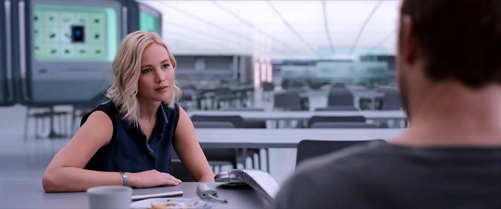Passengers 2016 Dual Audio (Hindi) HDCam [800MB] Screenshot