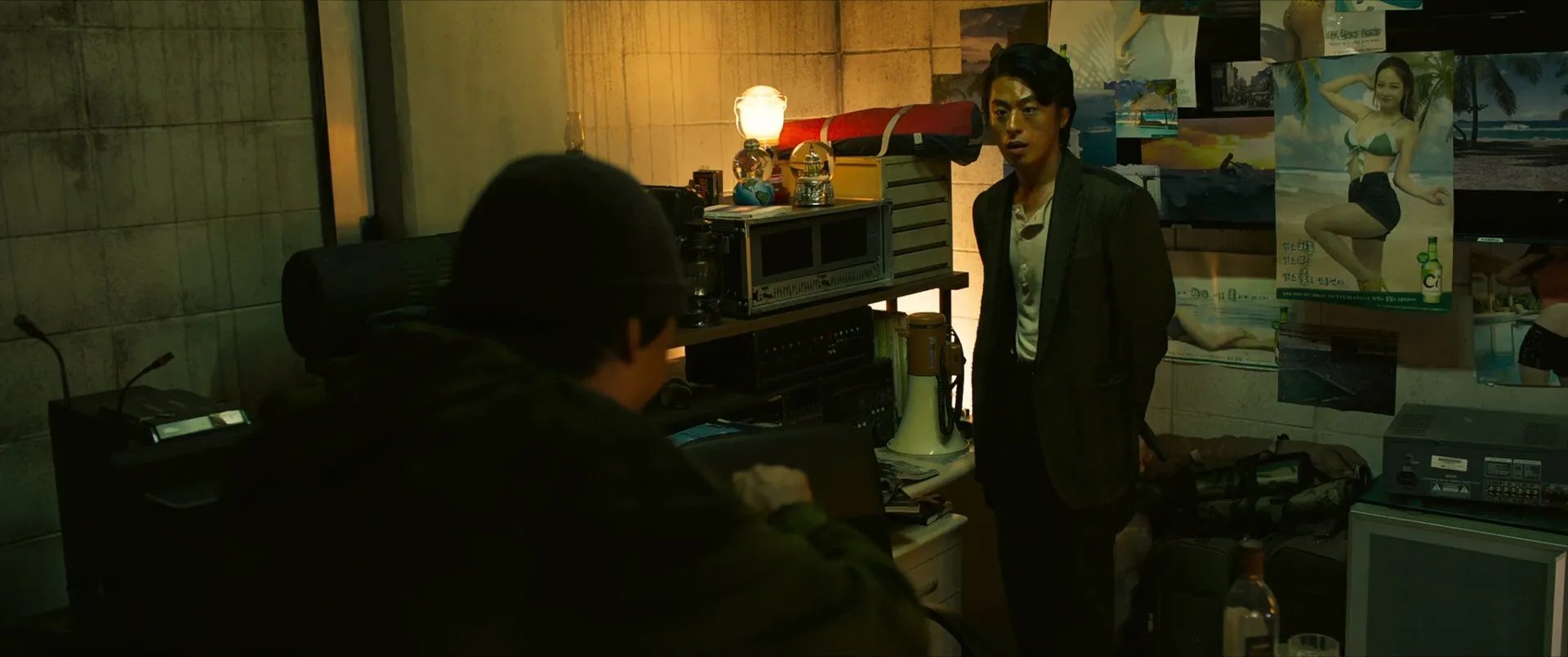 Train to Busan 2 2020 Hindi (ORG) Dual Audio 480p BluRay 350MB Screenshot