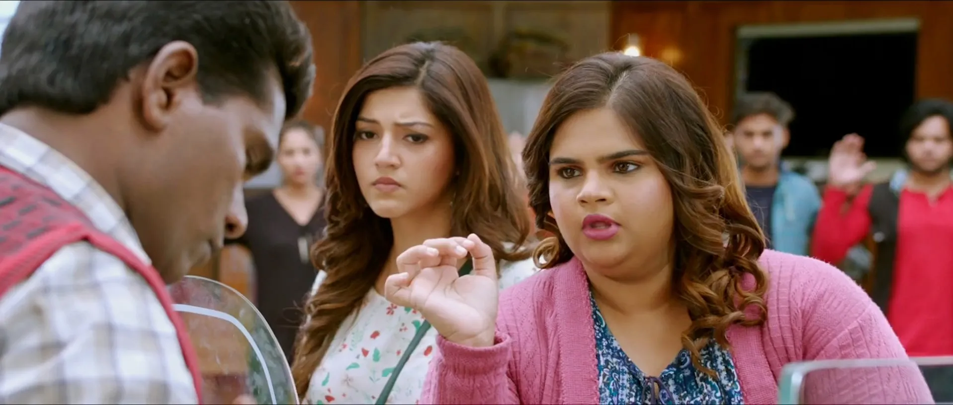 Raja the Great 2017 (Hindi – Telugu) Dual Audio UnCut HDRip 720p – 480p Screenshot