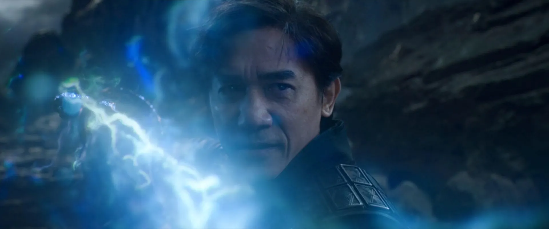 Shang-Chi and The Legend of the Ten Rings (2021) Hindi (ORG) Dual Audio 480p BluRay 450MB Screenshot