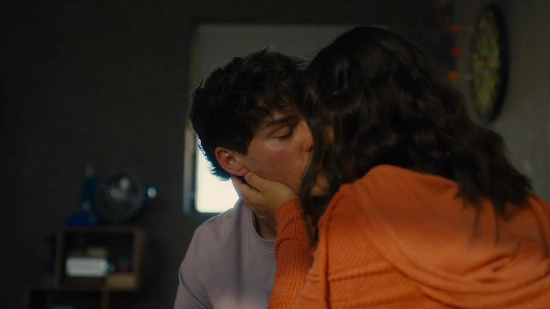 Sidelined: The QB and Me 2024 Hindi Dual Audio WEB-DL 720p - 480p - 1080p Screenshot