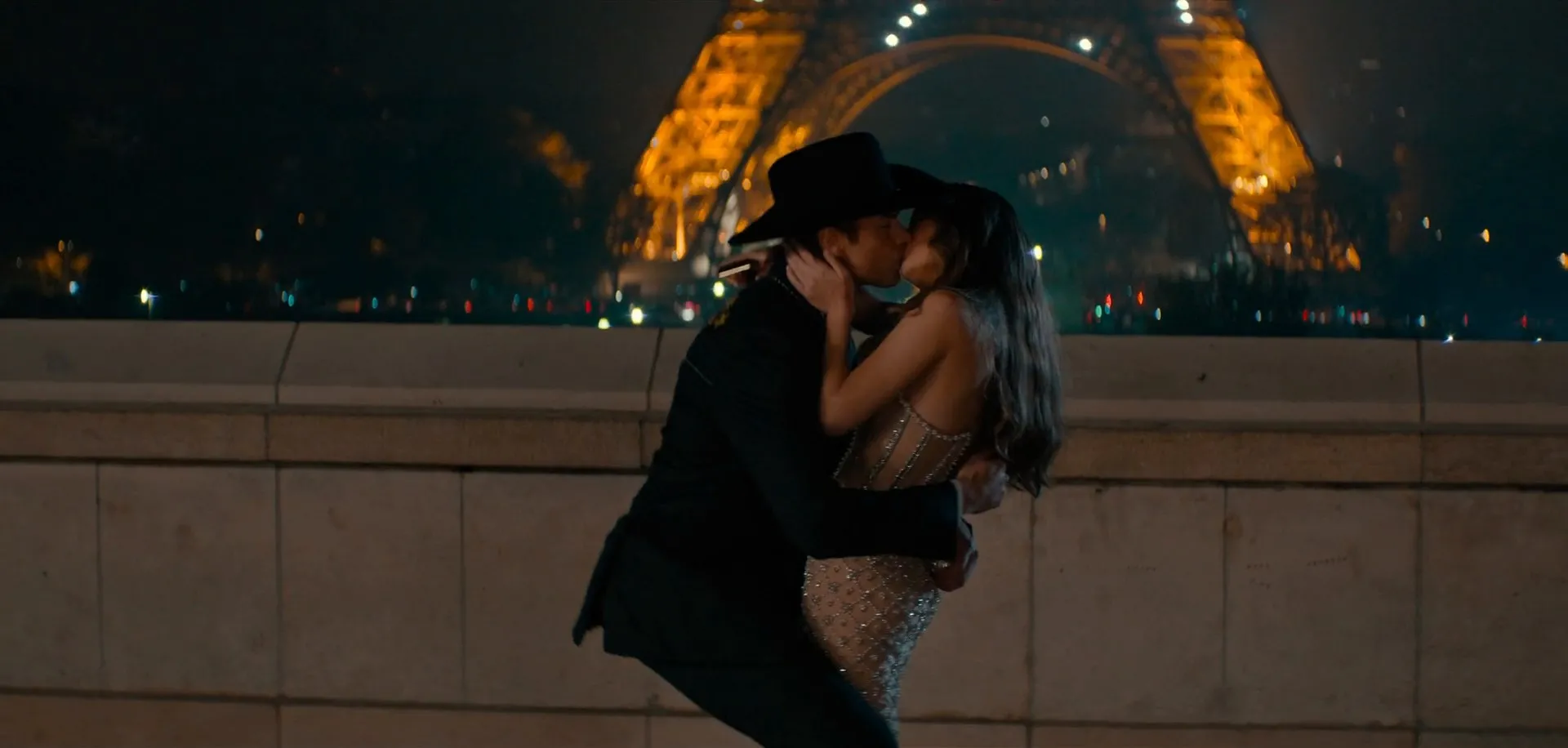 The Wrong Paris 2025 Hindi Dual Audio WEB-DL 720p - 480p - 1080p Screenshot