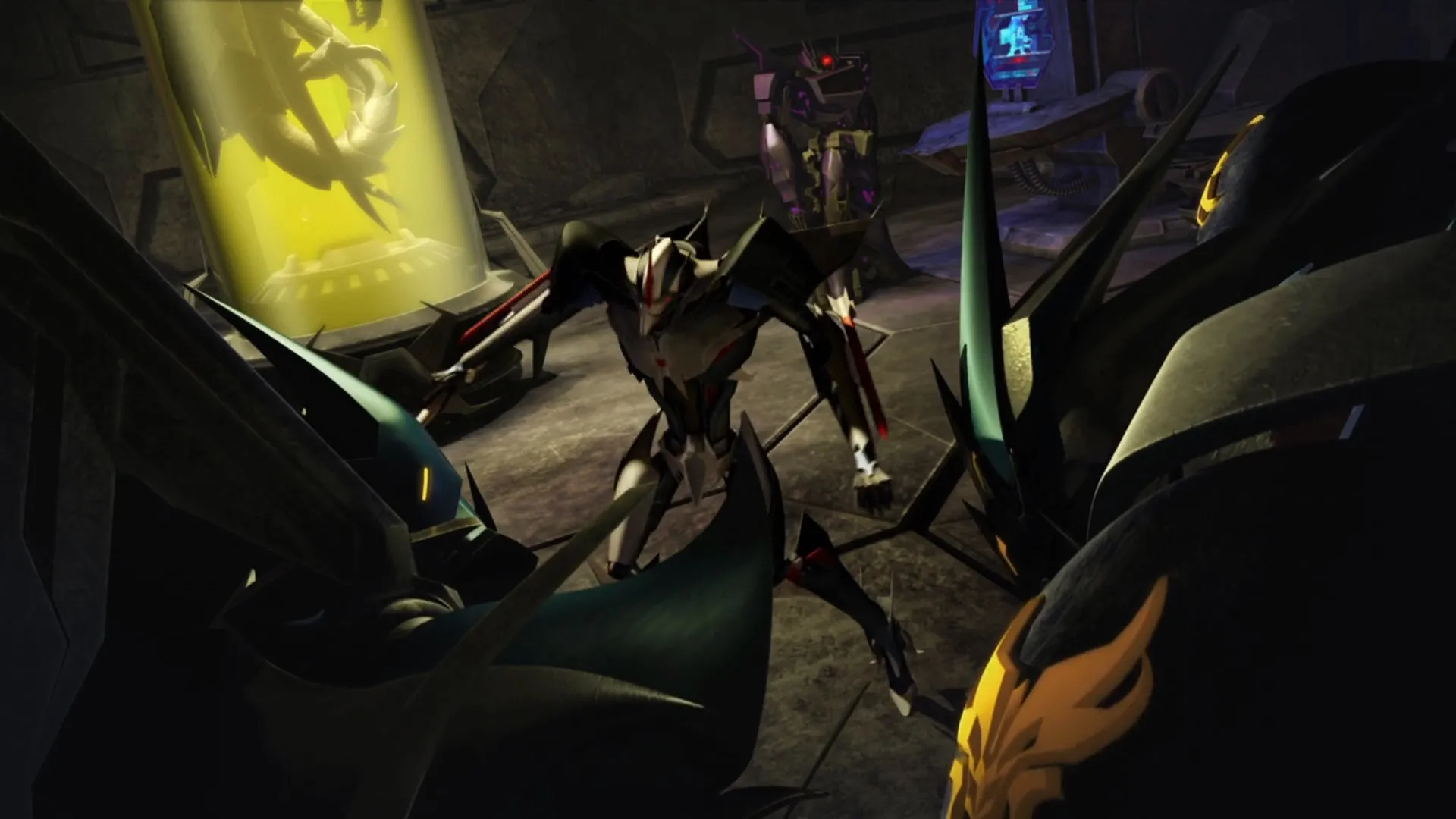 Transformers Prime Beast Hunters: Predacons Rising (2013) 300MB Hindi Dual Audio BRRip Download Screenshot