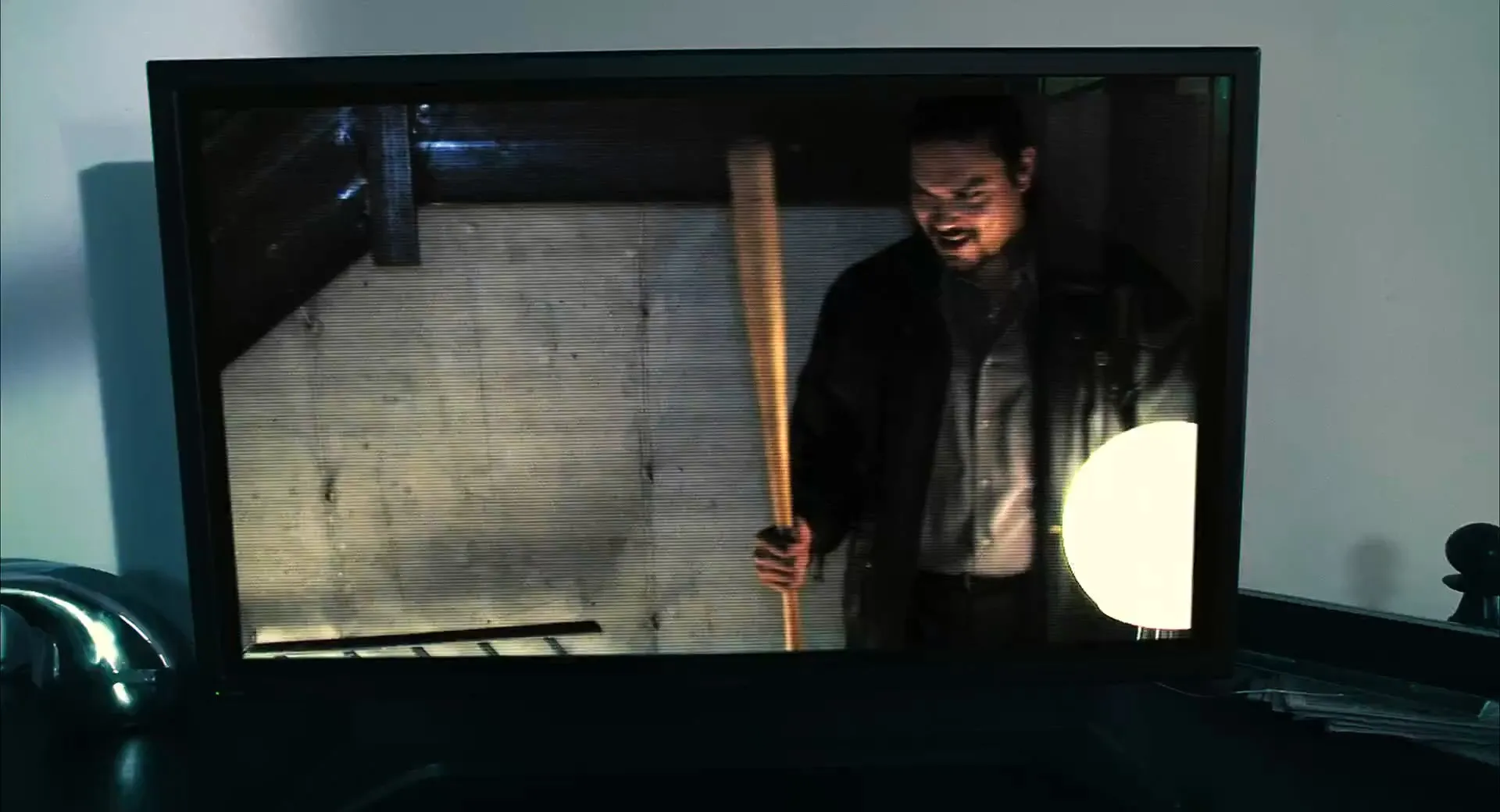 Crank (2006) Hindi Dual Audio 480p BluRay 300MB Screenshot