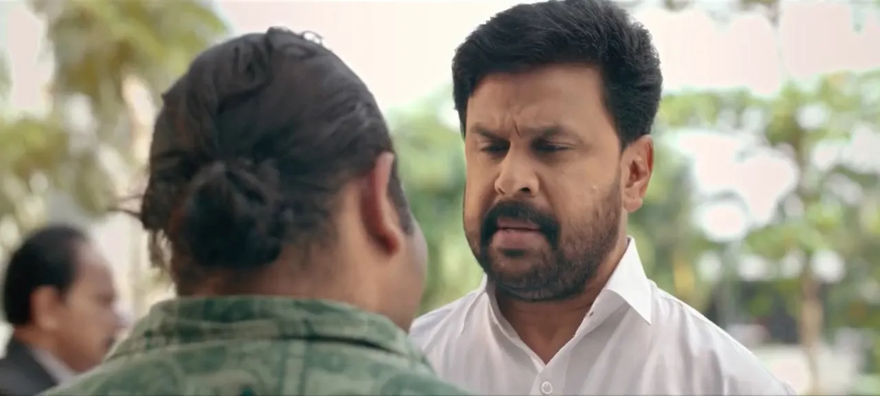 Kodathi Samaksham Balan Vakeel (2019) (Hindi – Malayalam) Dual Audio 720p UnCut HDRip [1.4GB] Screenshot