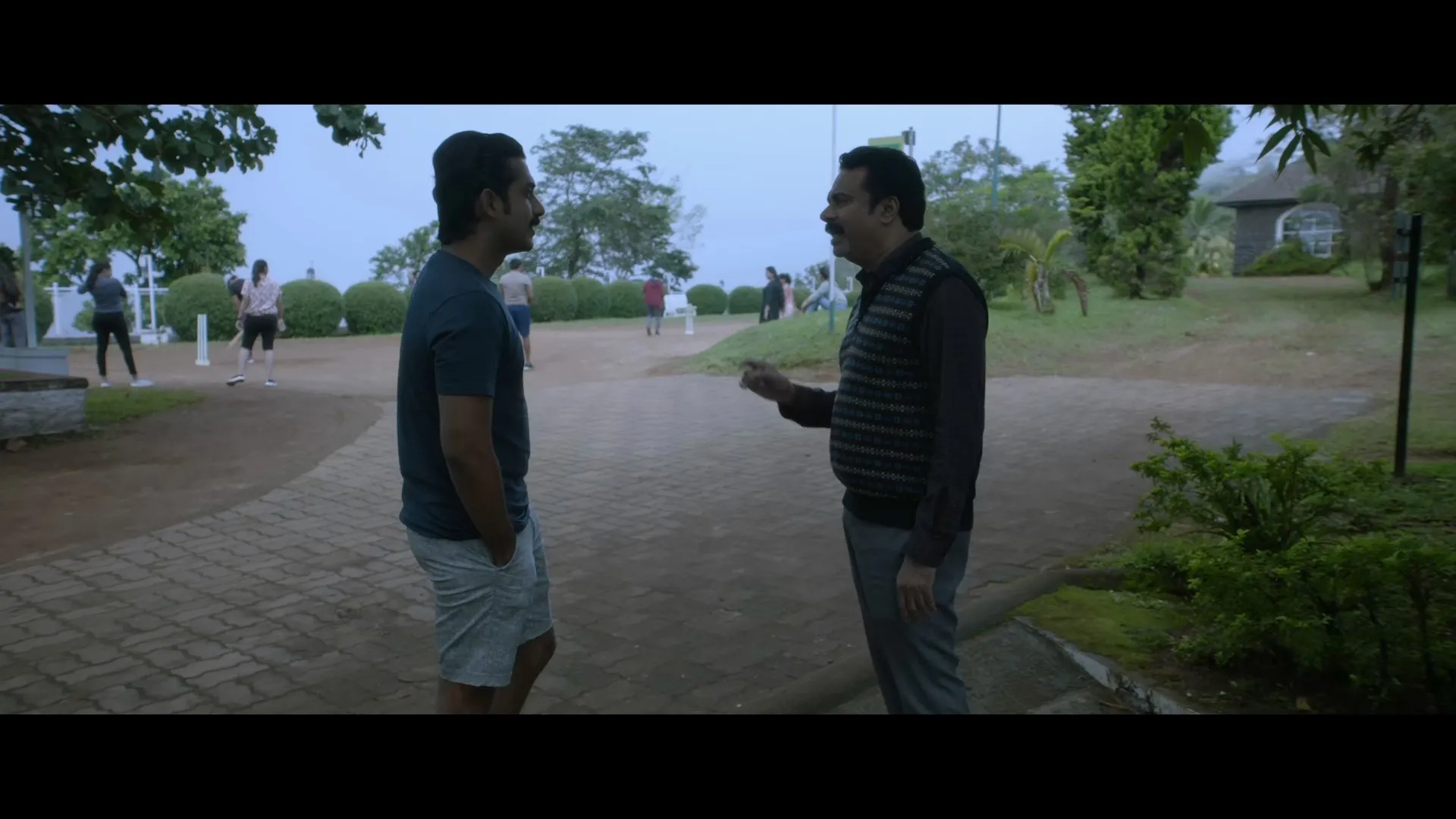 12th Man 2022 Hindi (HQ-Dub) HDRip 720p – 480p Screenshot