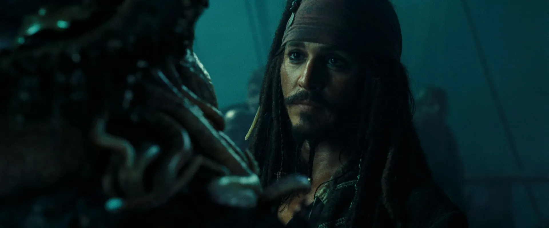 Pirates of the Caribbean: Dead Man's Chest (2006) Hindi Dubbed Bluray 720p [1.0GB] Download Screenshot