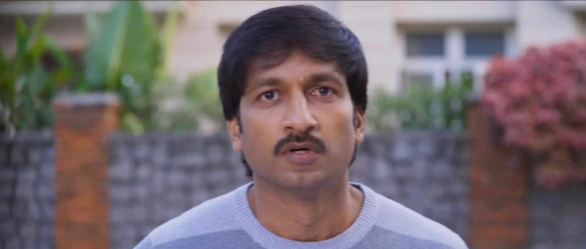 Aaradugula Bullet (2021) (Hindi – Telugu) Dual Audio UnCut HDRip 720p – 480p Screenshot