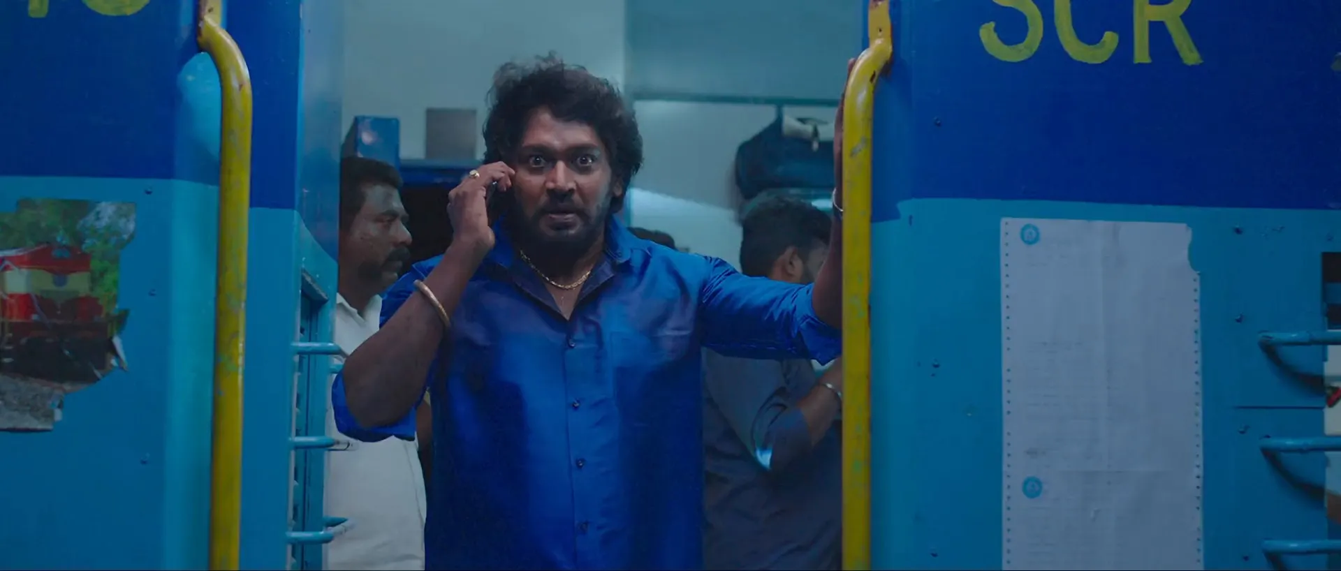 Annaatthe (2021) Hindi Dual Audio 720p HDRip [1.3GB] Screenshot