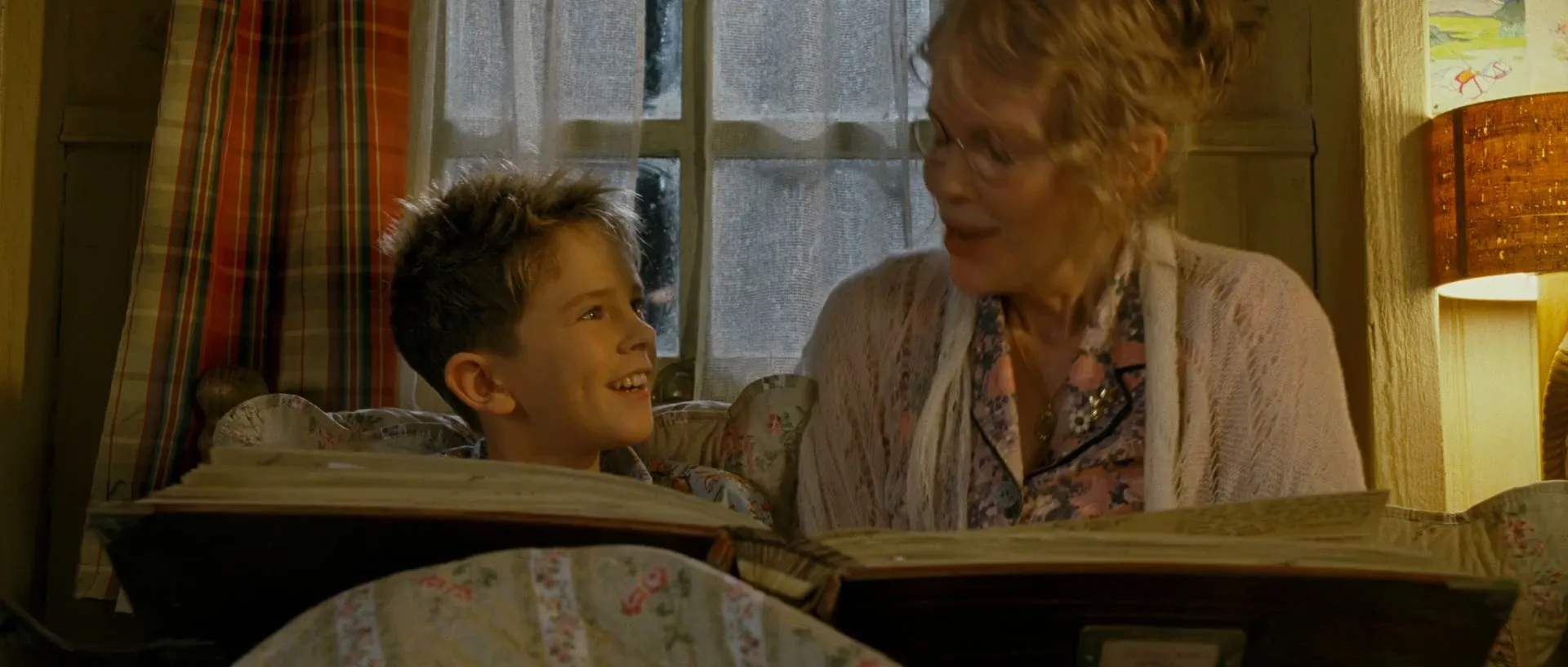 Arthur and the Invisibles (2006) Hindi Dual Audio 480p BluRay 300MB Screenshot