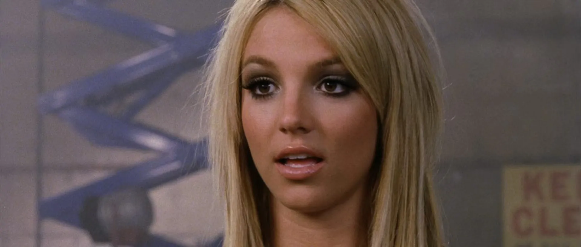 Austin Powers in Goldmember (2002) 100MB Dual Audio [Hindi-Enlish] Screenshot
