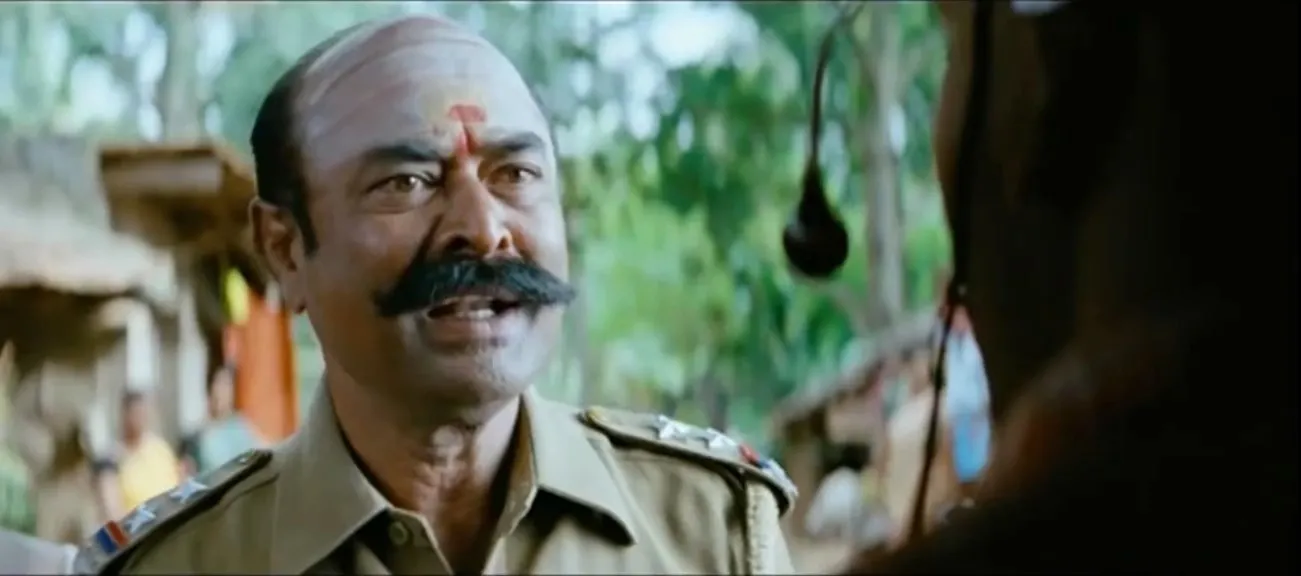 Avan Ivan (2011) (Hindi -Tamil) Dual Audio 720p UnCut HDRip [1.4GB] Screenshot