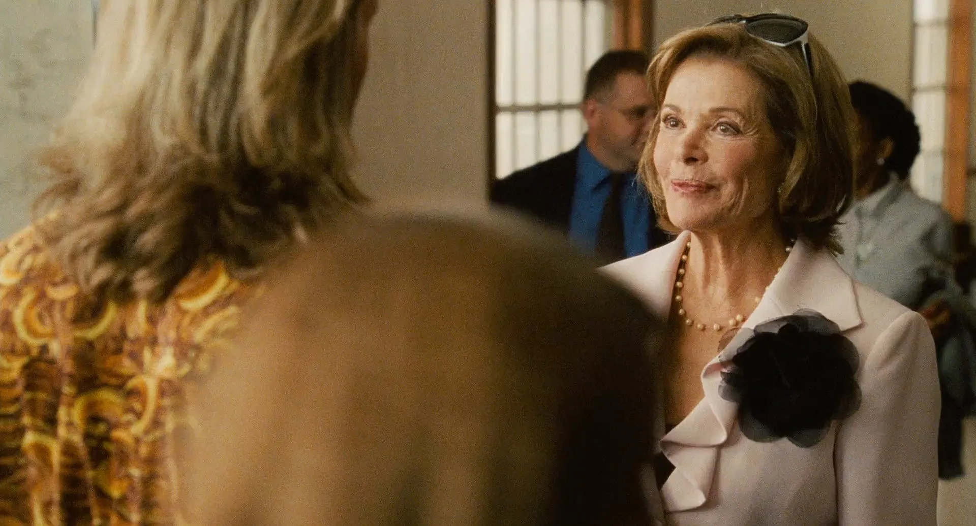 Bending the Rules 2012 Hindi Dual Audio 720p BluRay [700MB] Screenshot