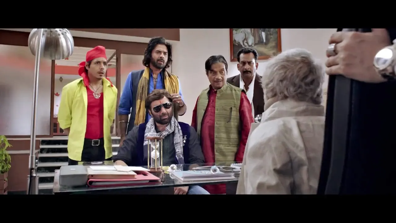 Bhaiaji Superhit (2018) Hindi Movie 480p HDRip - [400MB] Screenshot