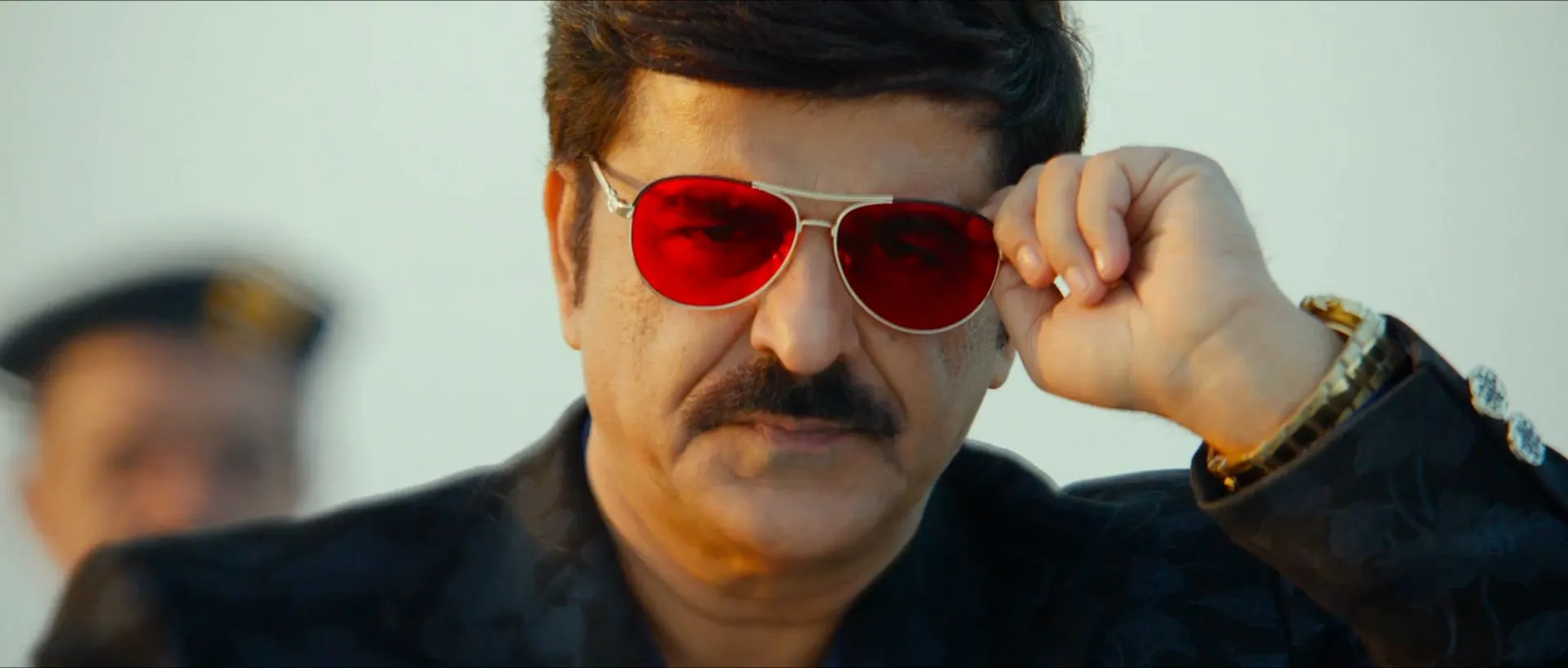 Chanakya (2019) (Hindi -Telugu) Dual Audio 720p UnCut HDRip [1.4GB] Screenshot