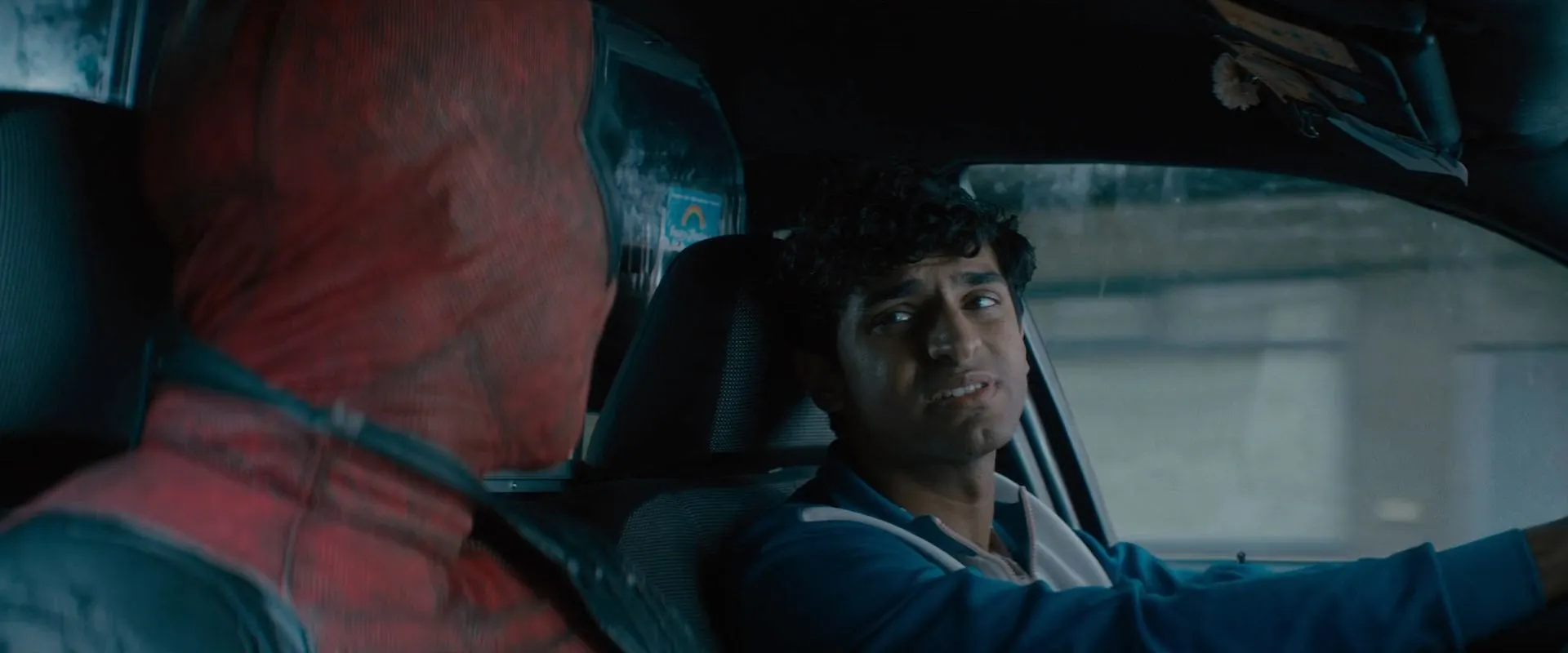 Deadpool 2 (2018) Hindi Dual Audio 720p UnCut BluRay [1GB] Screenshot