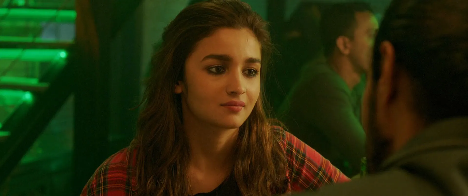 Dear Zindagi 2016 BluRay 720p x264 [1.3 GB] Screenshot