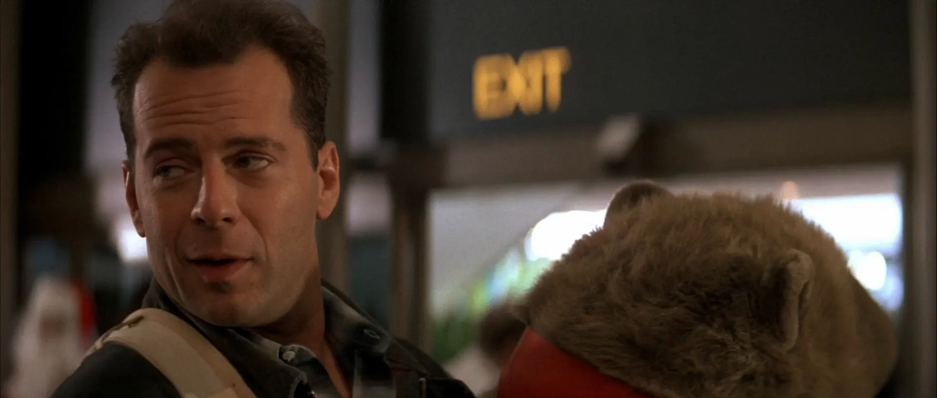 Die Hard (1988) Hindi Dual Audio Movie Hevc [140MB] BRRip Screenshot