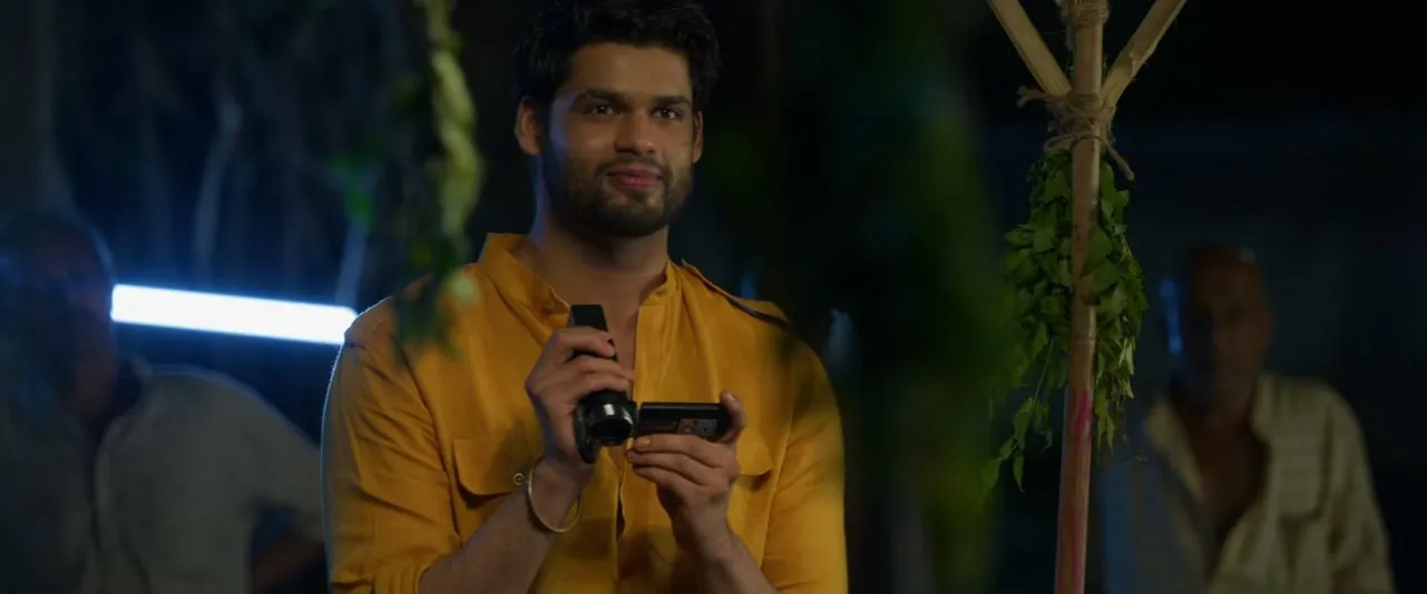 Durgamati The Myth 2020 Hindi Movie 480p HDRip - [440MB] Screenshot