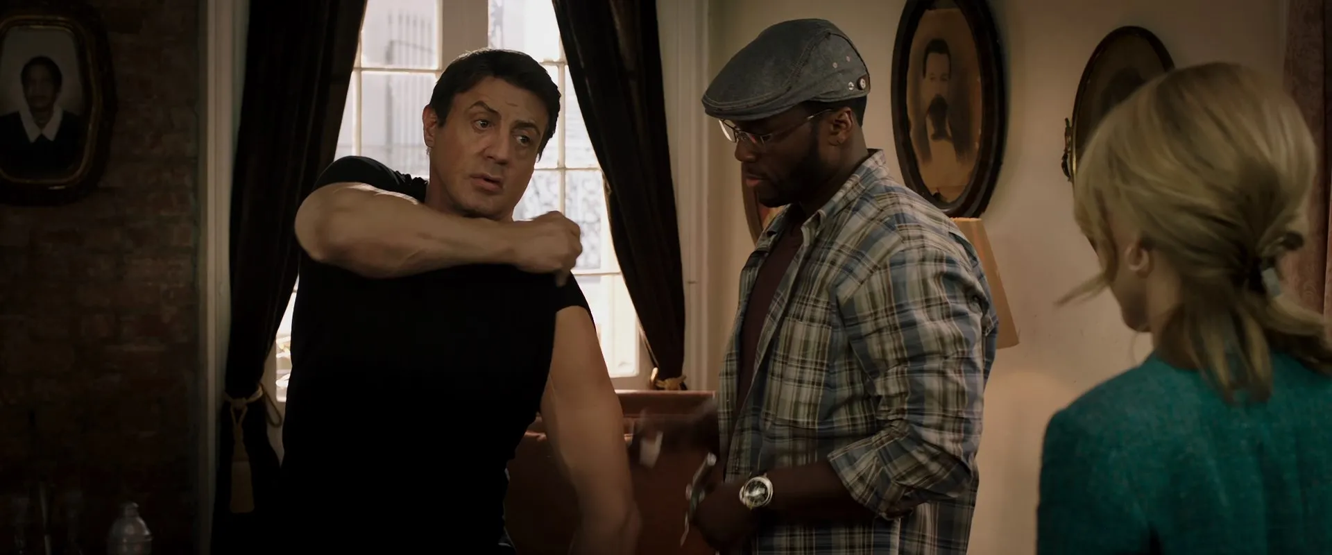 Escape Plan (2013) Hindi Dual Audio 720p BluRay [950MB] Screenshot