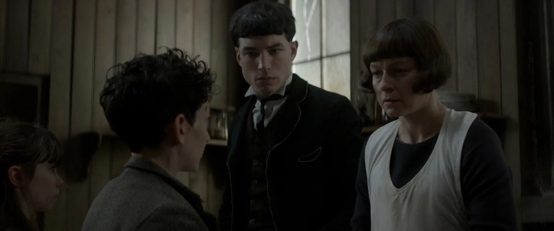 Fantastic Beasts and Where to Find Them 2016 HC [HDRip] 400MB Screenshot
