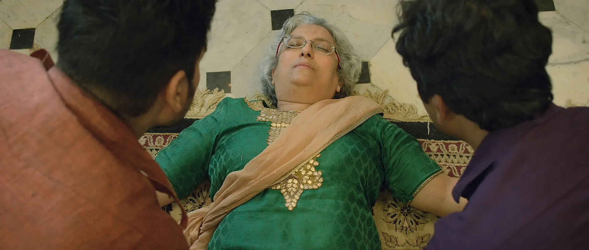Freaky Ali 2016 Movie hevc 720p DVDRip 550MB Download Screenshot