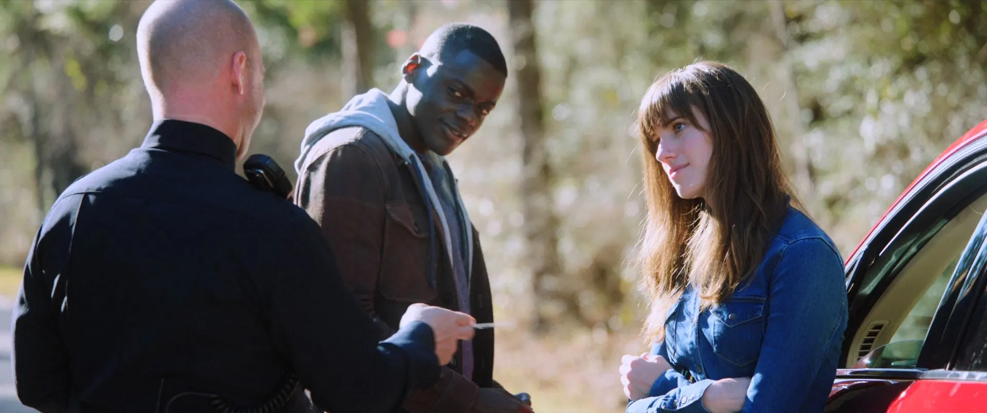 Get Out (2017) Hindi Dual Audio 720p BluRay [900MB] Screenshot