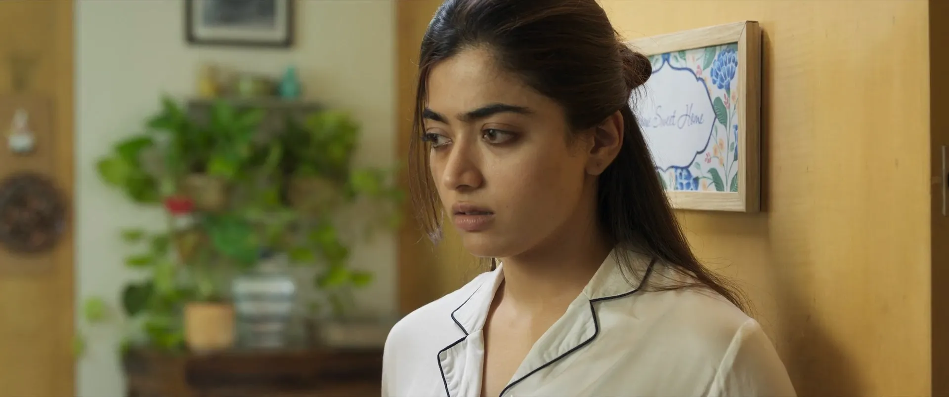 Goodbye (2022) Hindi Movie HDRip 720p – 480p Screenshot