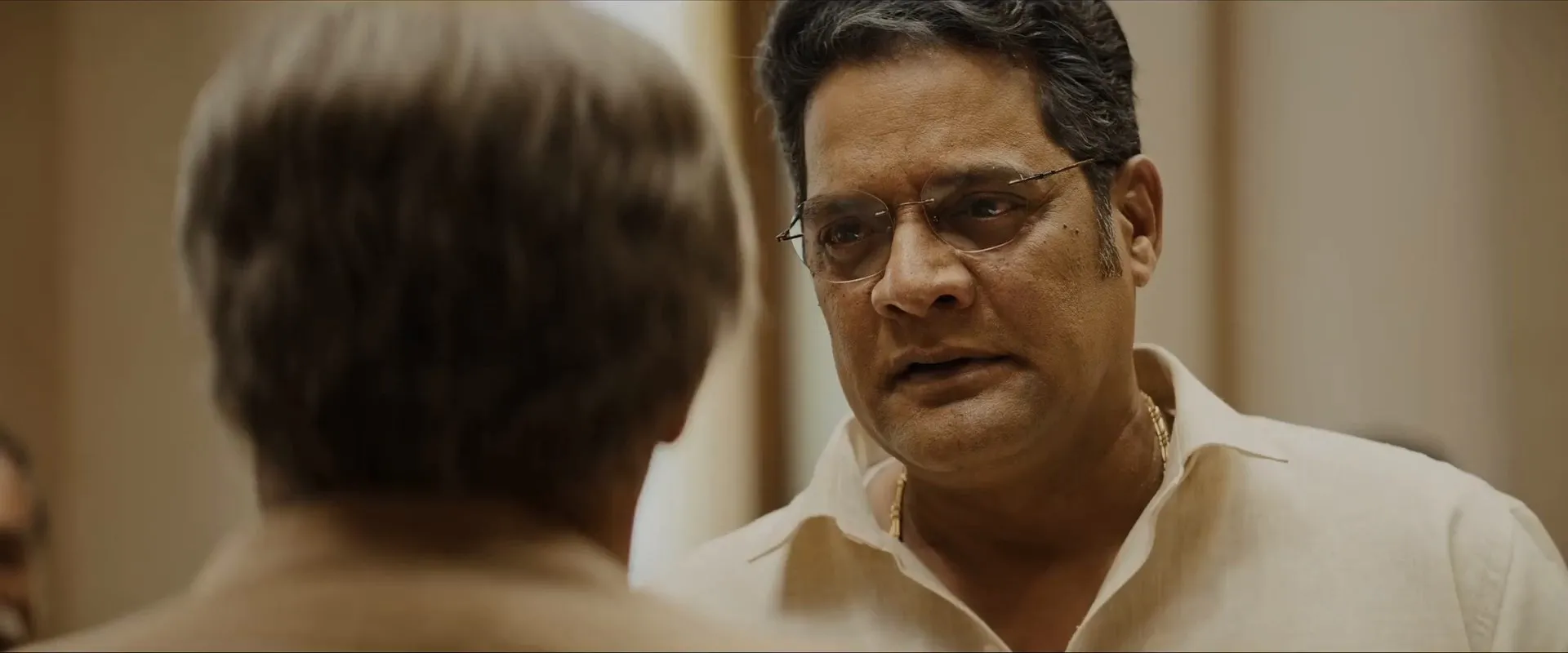 Guntur Kaaram 2024 [Hindi + Telugu] HDRip 720p – 480p Screenshot