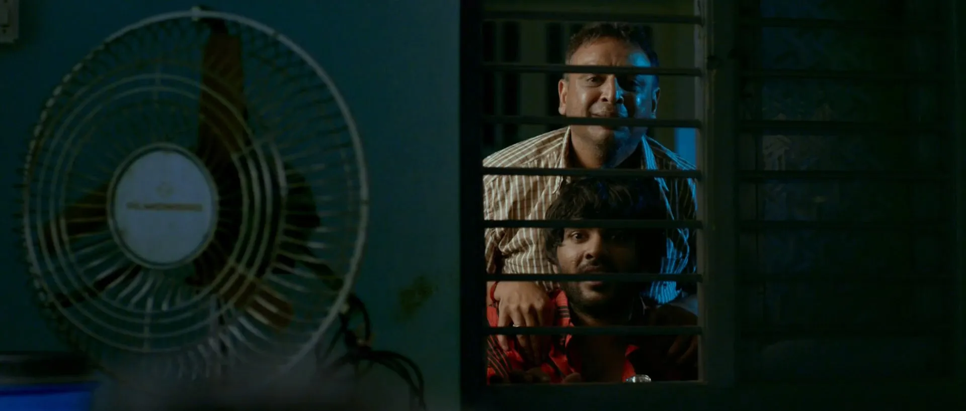Guntur Talkies 2016 Hindi Dubbed 720p HDRip [840MB] Screenshot
