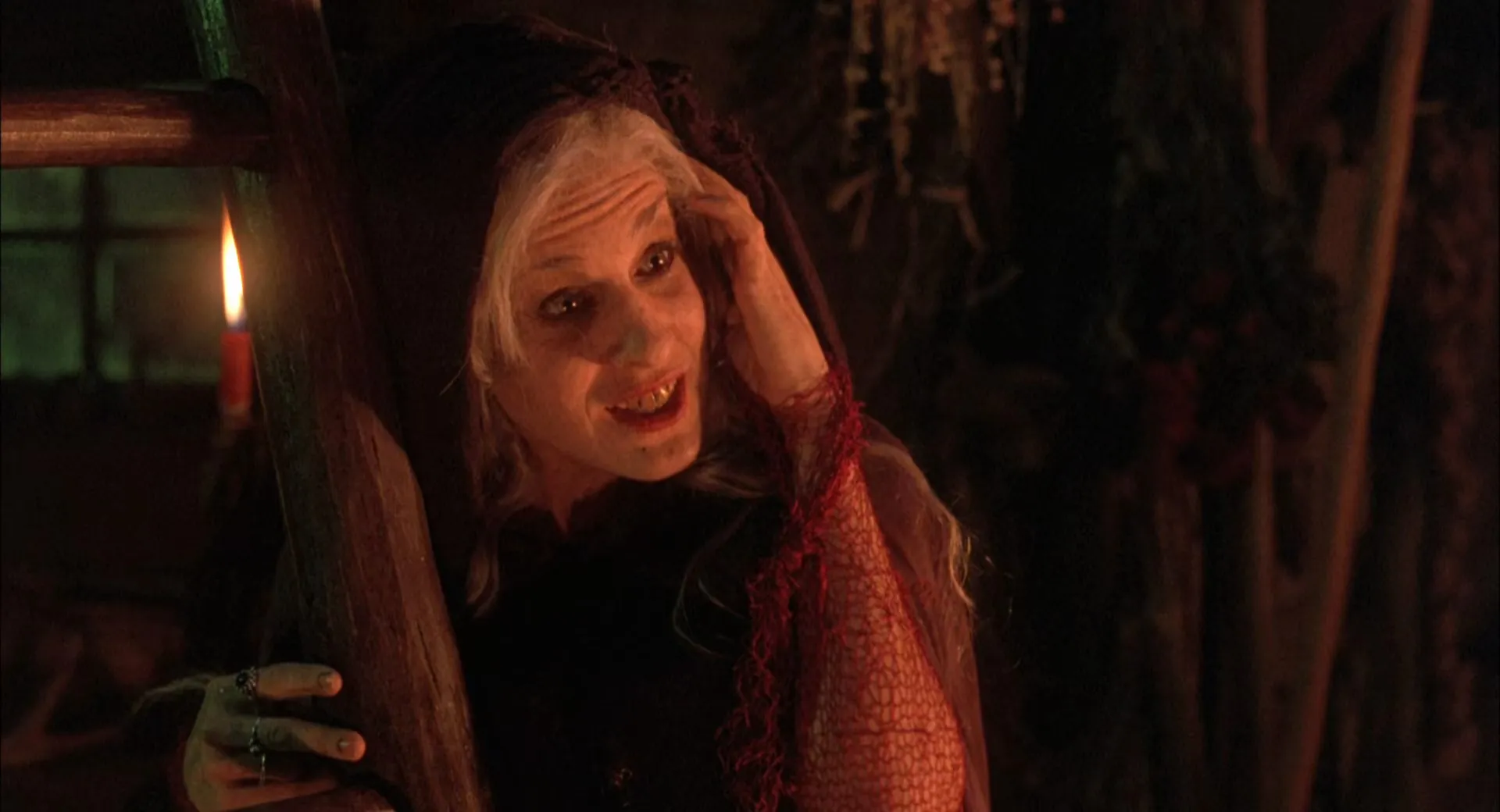 Hocus Pocus 1993 Hindi Dual Audio 720p BluRay [850MB] Screenshot