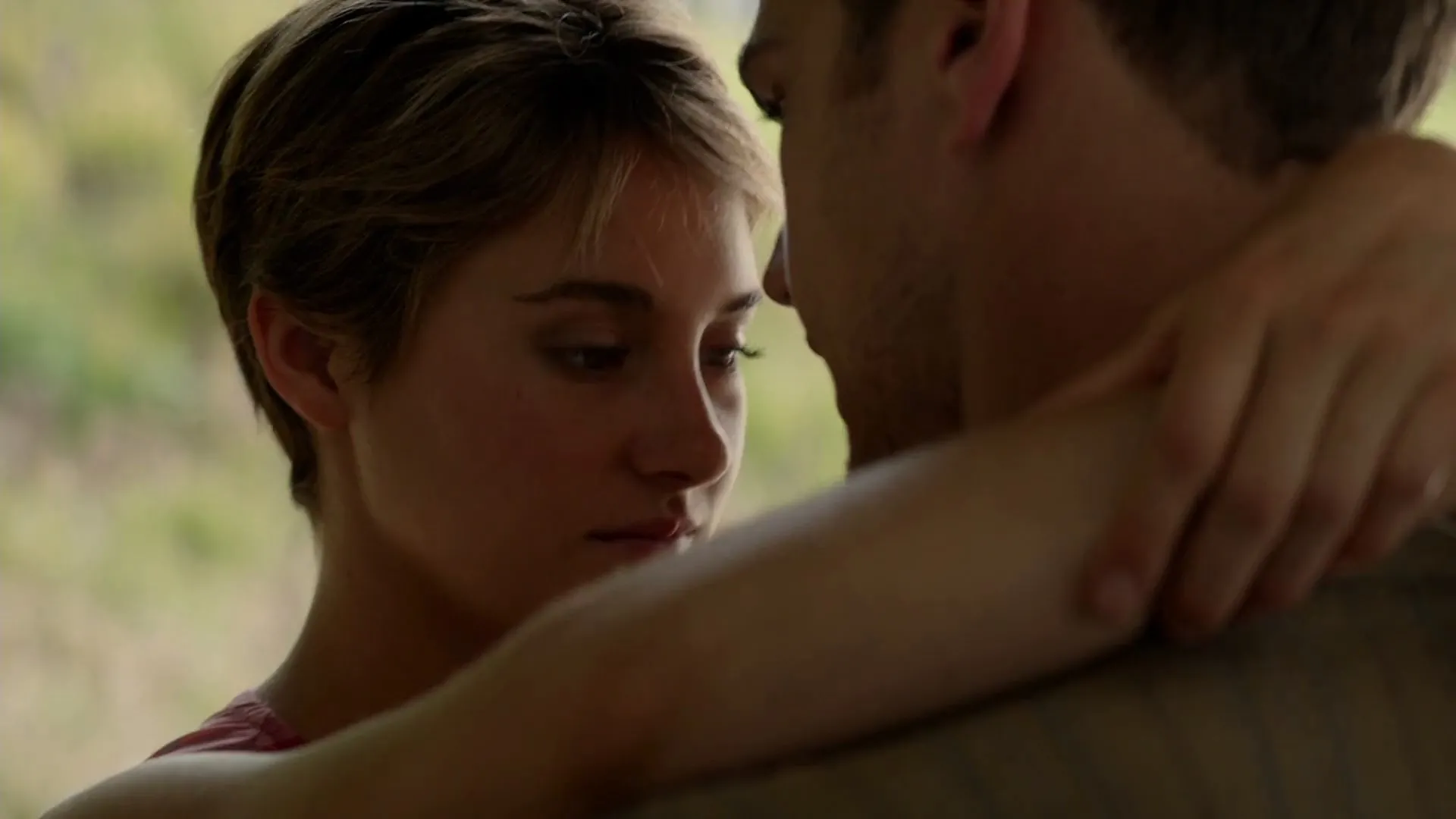 Insurgent (2015) Hindi Dual Audio 720p BluRay [1GB] Screenshot
