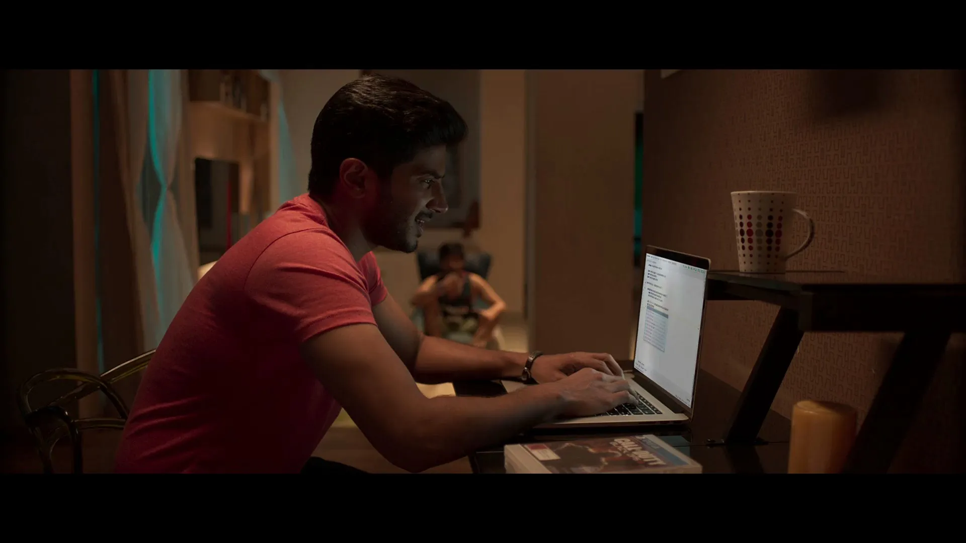 Kannum Kannum Kollaiyadithaal 2020 (Hindi – Tamil) Dual Audio 480p UnCut HDRip 450MB Screenshot