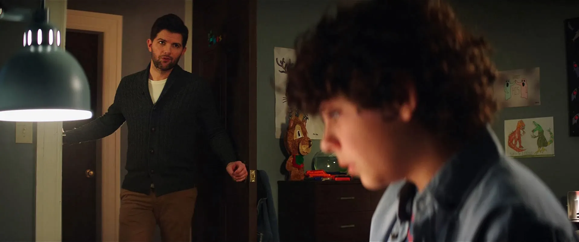 Krampus (2015) Hindi Dual Audio HDRip 720p – 480p Screenshot