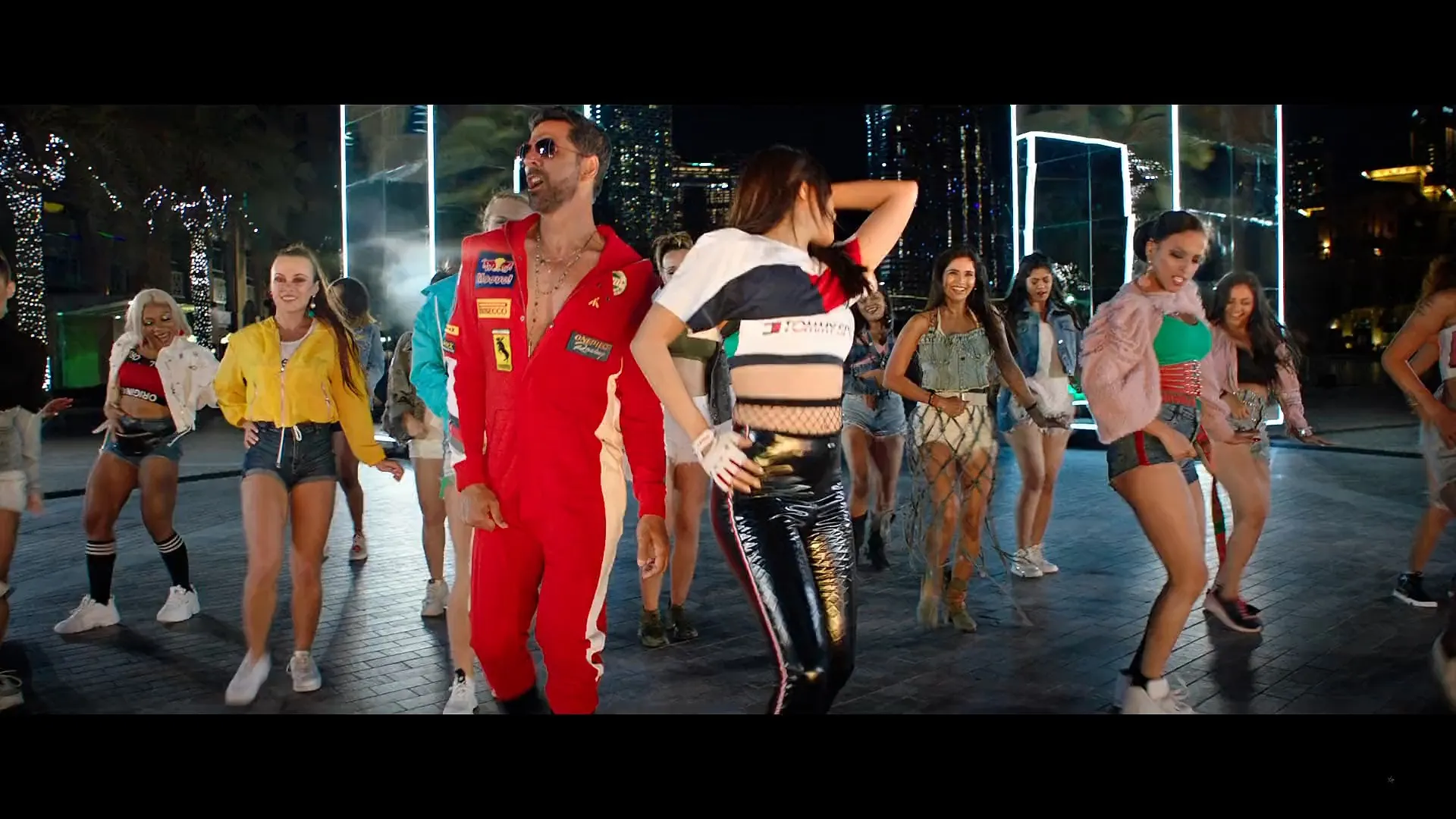 Laxmii (2020) Hind iMovie 480p HDRip - [400MB] Screenshot
