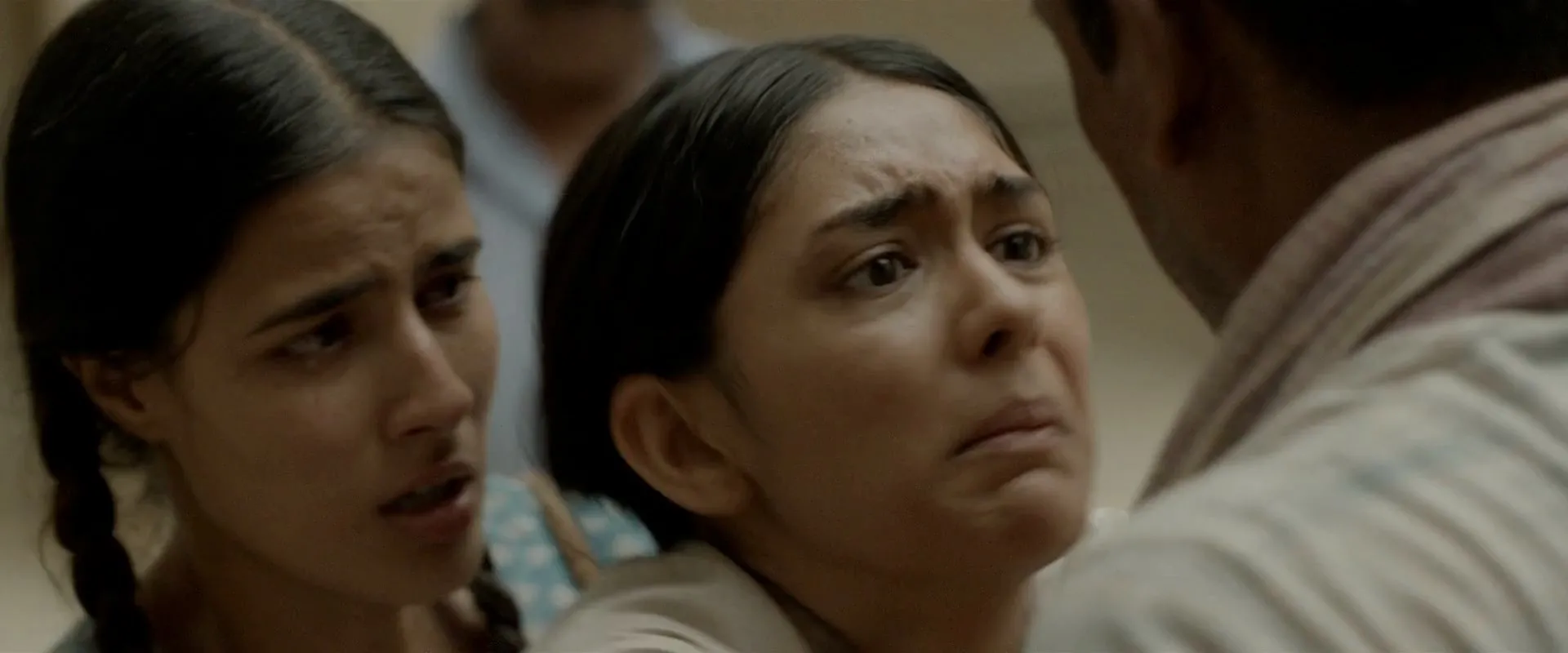 Love Sonia (2018) Movie 720p HDRip x264 [900MB] Screenshot