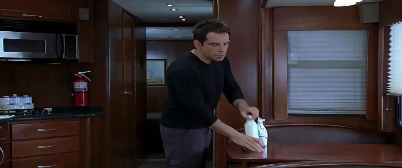 Meet the Fockers 2004 Hindi Dual Audio 720p BluRay [1GB] Screenshot