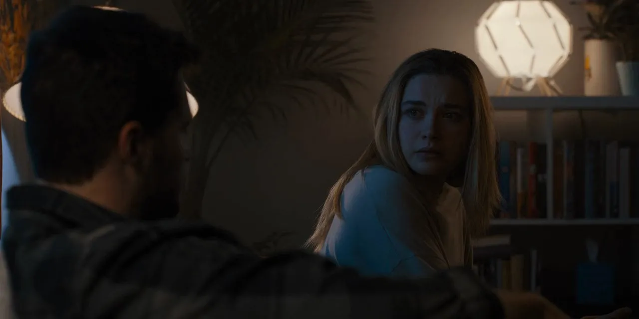 Midsommar (2019) Hindi Dual Audio 720p BluRay [1.4GB] Screenshot