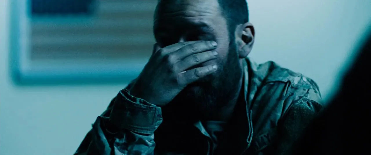 Monsters: Dark Continent (2014) Hindi Dual Audio 480p BluRay 350MB Screenshot
