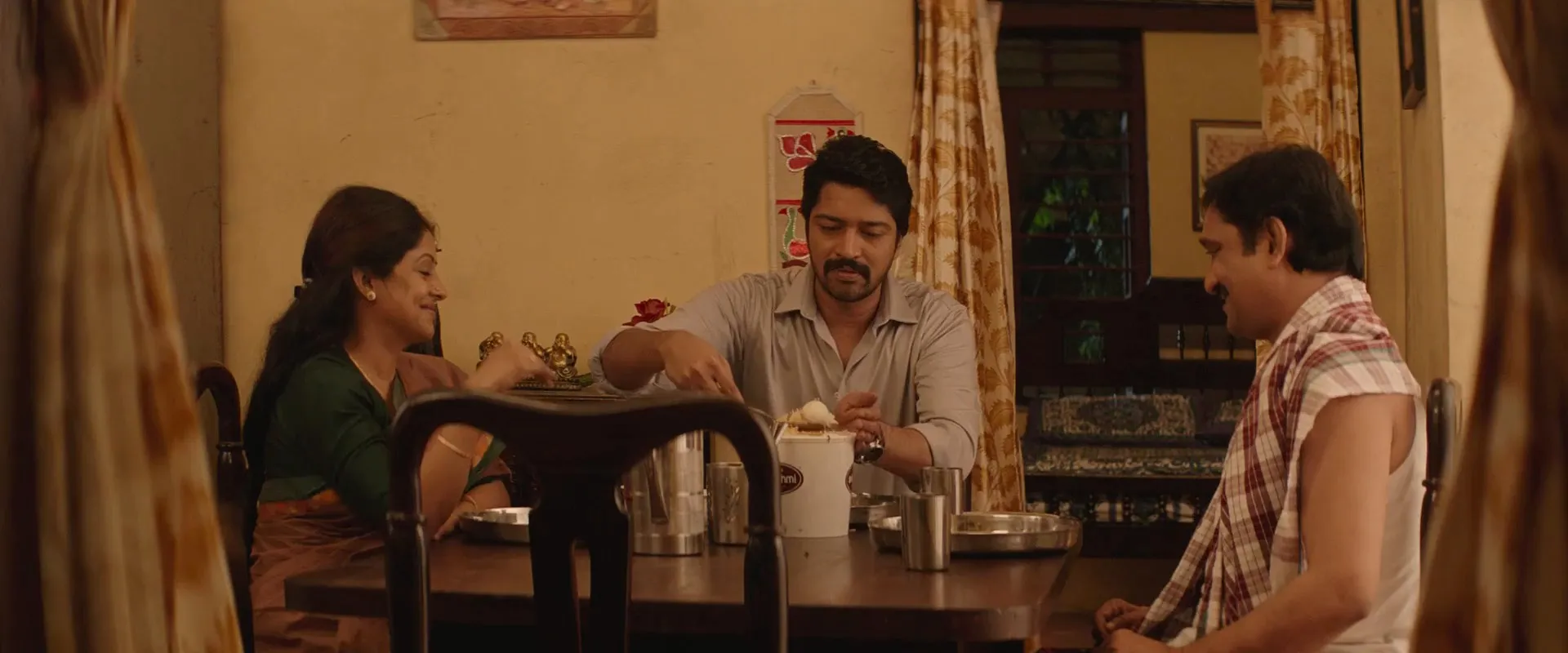 Naandhi (2021) (Hindi – Telugu) Dual Audio UnCut HDRip 720p – 480p Screenshot