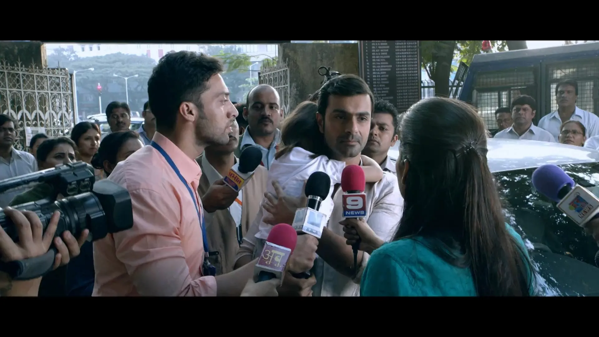 Nirdosh 2018 Hindi Movie 720p HDRip x264 [800MB] Screenshot