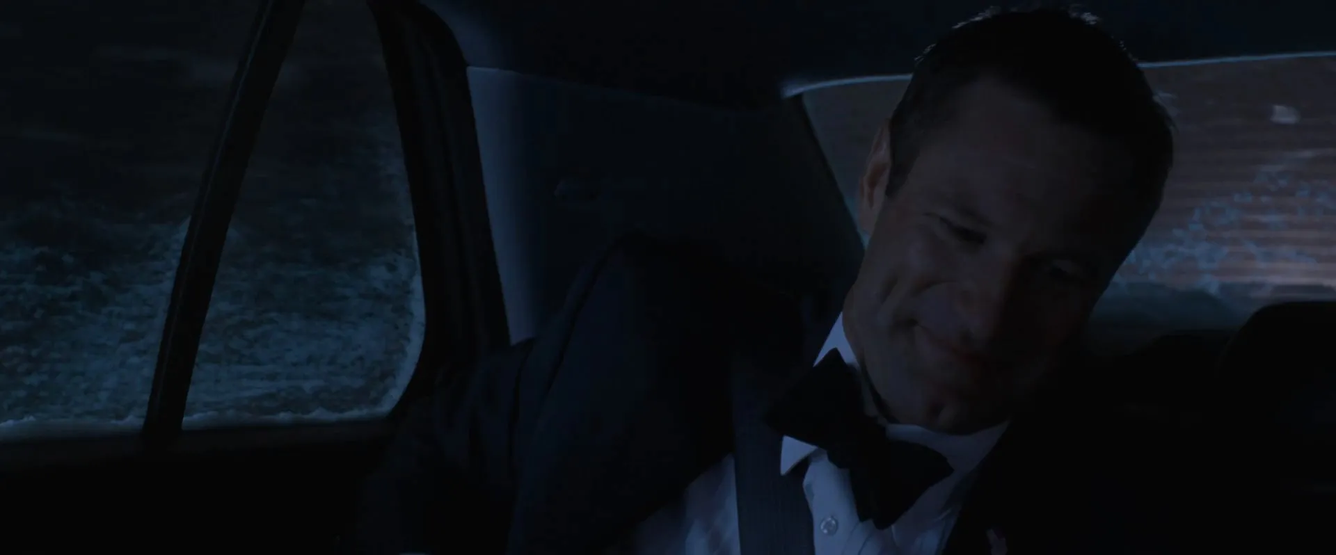Olympus Has Fallen (2013) Hindi Dual Audio 720p BluRay [950MB] ESubs Screenshot