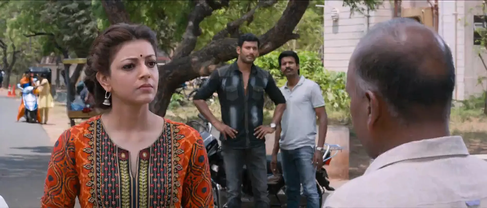 Paayum Puli 2015 Hindi Dubbed HDRip 720p – 480p Screenshot