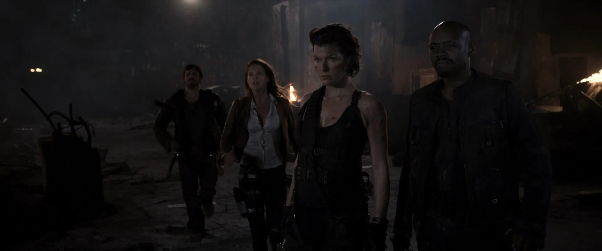 Resident Evil The Final Chapter (2017) Hindi Dubbed Pre-DVDRip [300MB] Screenshot